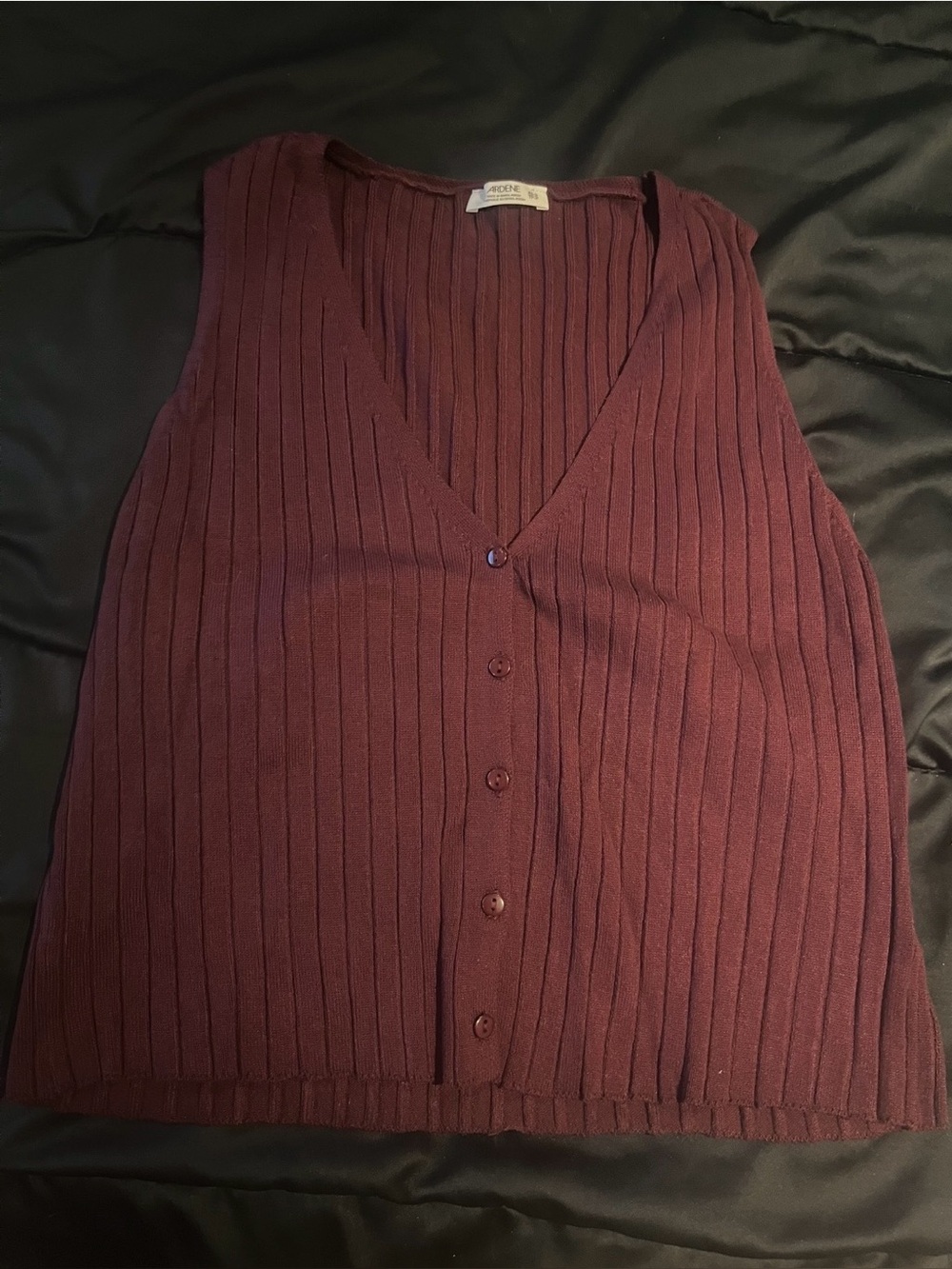 Ribbed Button-Front Sleeveless Cardigan Vest - Burgundy ❤️🩷 NEW